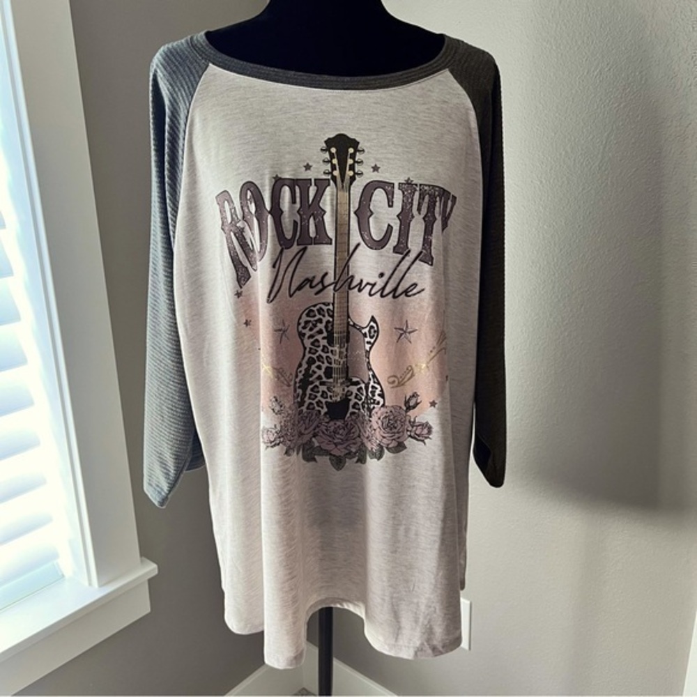 Rock City Nashville women’s size 2X raglan T-Shirt